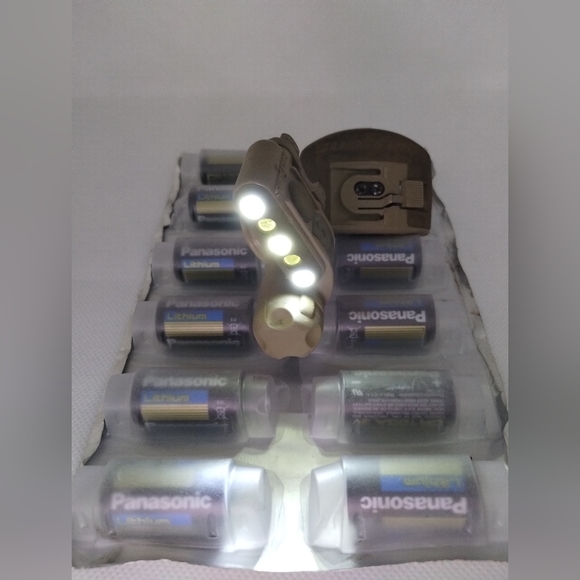 USGI Surefire helmet light gen 1 w/ 13 batteries Army ACH - Picture 4 of 4